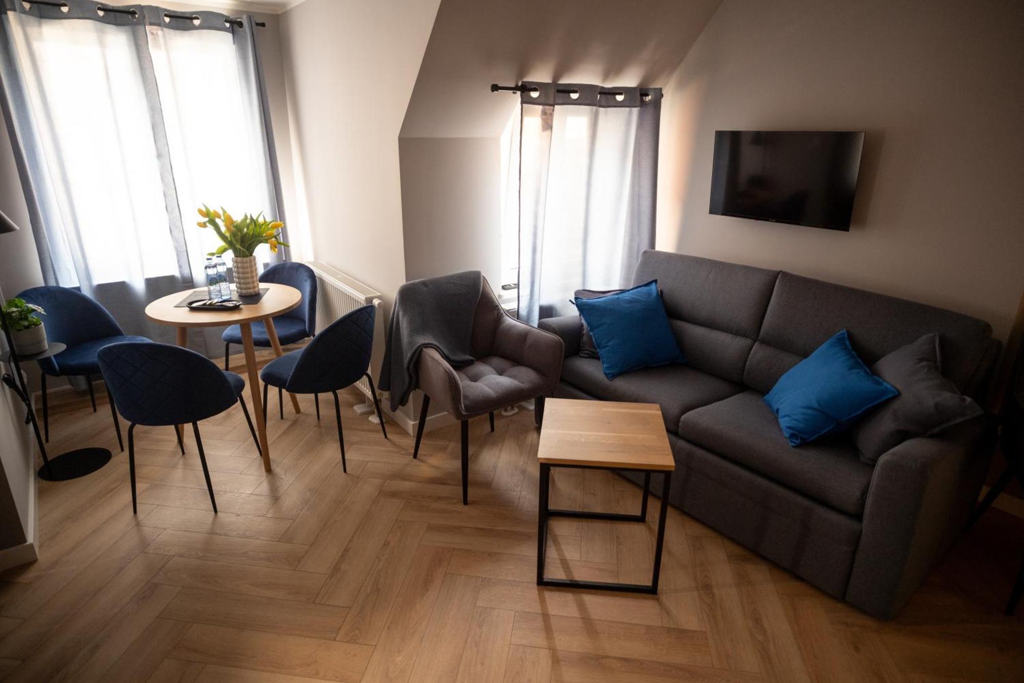 Apartamenty Drevny Kocur Poznan Exterior photo