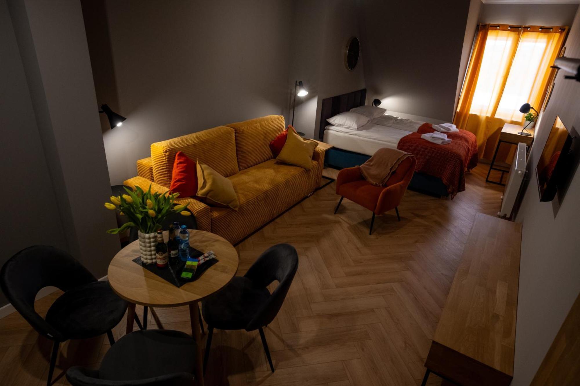 Apartamenty Drevny Kocur Poznan Exterior photo